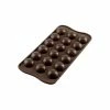 Moule à Chocolat 18 Ballons de Foot Easy Choc - Silicone Spécial Chocolat -Pavoni Shop moule a chocolat 18 ballons de foot easy choc silicone special chocolat